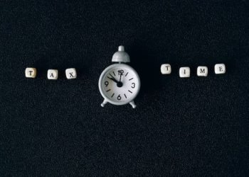 clock_with_tax_time_text clock_with_tax_time_text