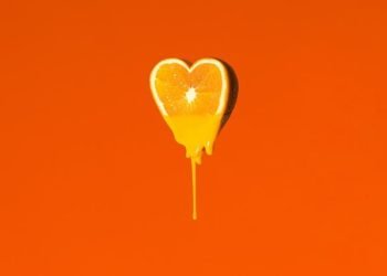 yellow_heart_shaped_orange_with_liquid_bottom yellow_heart_shaped_orange_with_liquid_bottom